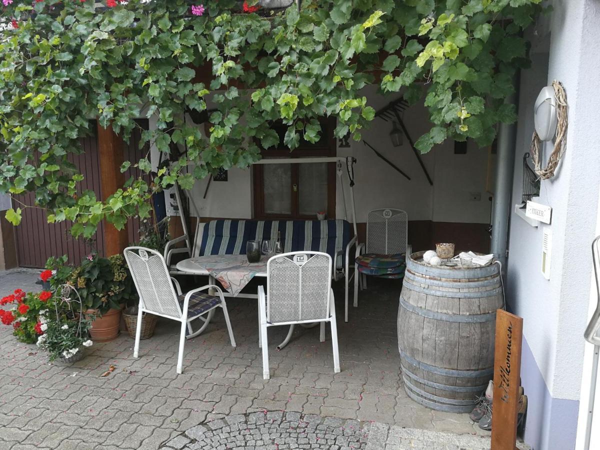 Bed and Breakfast Haus Bienen Иринген Экстерьер фото