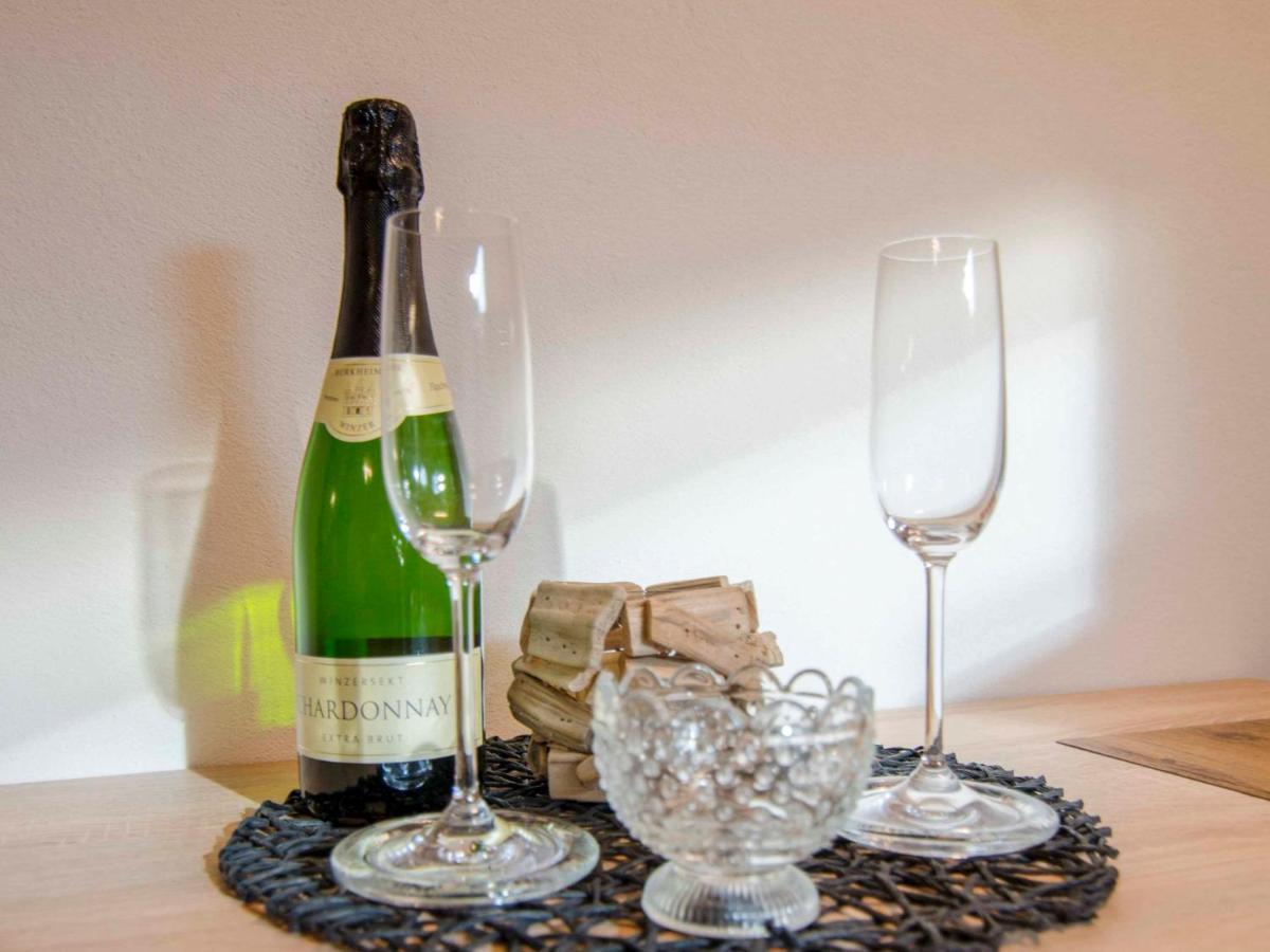 Bed and Breakfast Haus Bienen Иринген Экстерьер фото